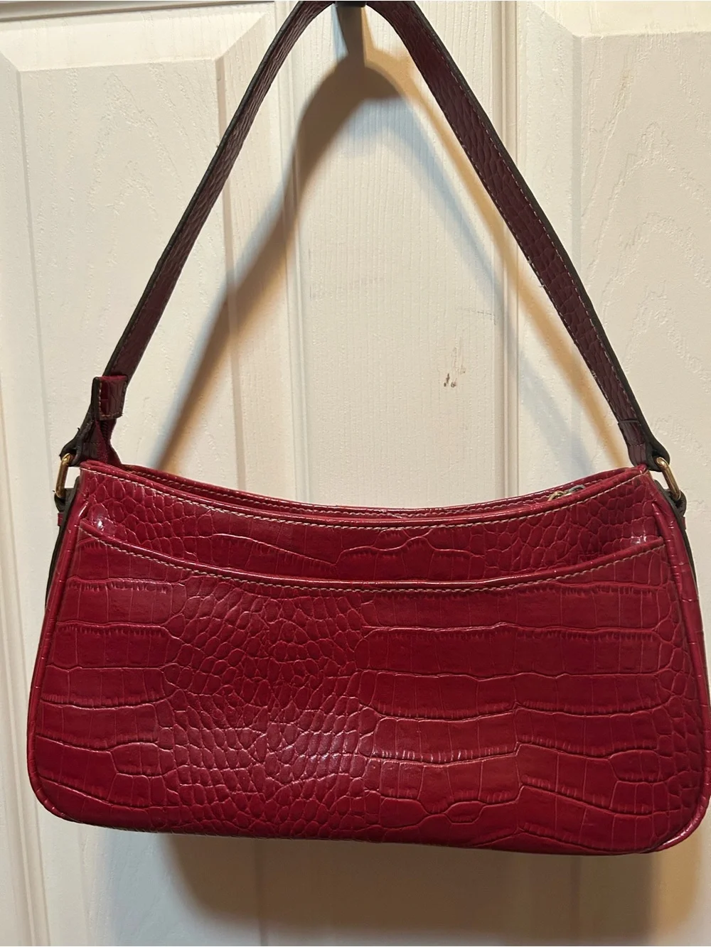 Liz & Co. Deep Red Croc-Embossed Shoulder Bag 10.5” strap drop. 11”x5.5”deep.